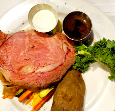 BeDillon's Restaurant signature dishes Bacon-Wrapped Tenderloin Of Beef Filet
English-Cut
Cedar-Plank Salmon